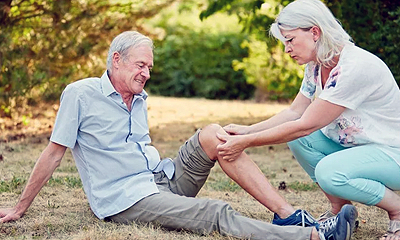 7 Easy Steps to Care for Cuts & Scrapes
